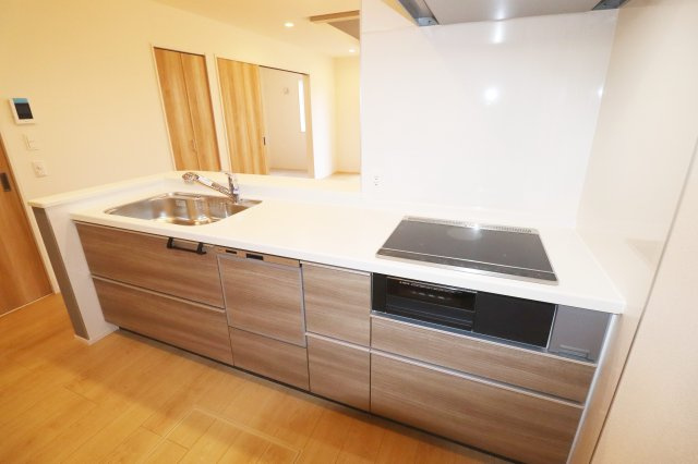 郡山市静西１丁目　　　２号棟　　　大成小学校、郡山第７中学区のキッチン