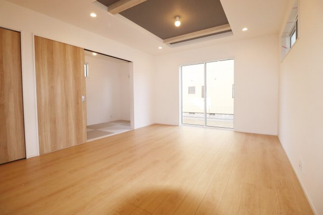 郡山市静西１丁目　　　２号棟　　　大成小学校、郡山第７中学区の居間・リビング