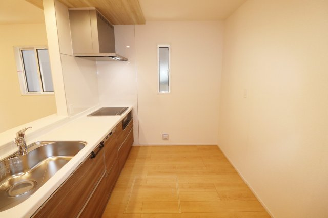 郡山市静西１丁目　　　２号棟　　　大成小学校、郡山第７中学区のキッチン