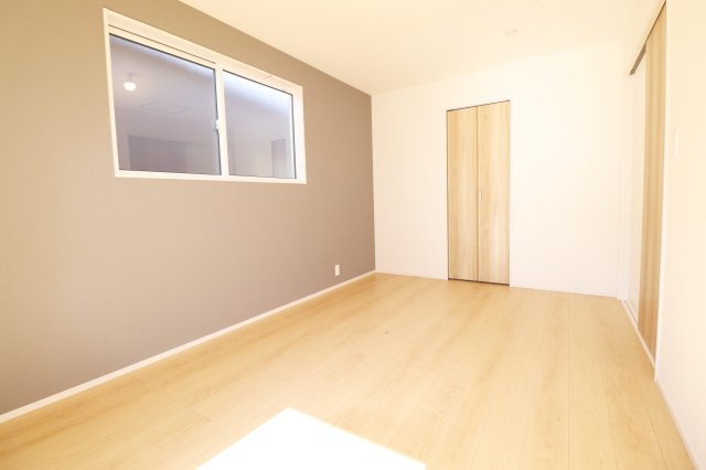 郡山市静西１丁目　　　２号棟　　　大成小学校、郡山第７中学区の洋室