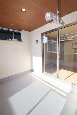 郡山市静西１丁目　　　２号棟　　　大成小学校、郡山第７中学区のバルコニー