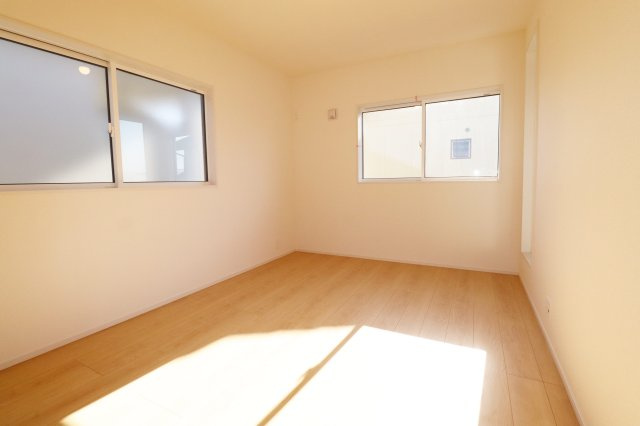 郡山市静西１丁目　　　２号棟　　　大成小学校、郡山第７中学区の洋室