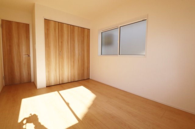 郡山市静西１丁目　　　２号棟　　　大成小学校、郡山第７中学区の洋室