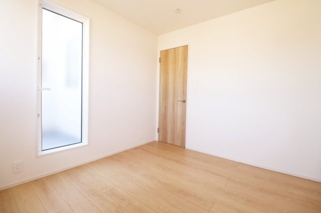 郡山市静西１丁目　　　２号棟　　　大成小学校、郡山第７中学区の洋室