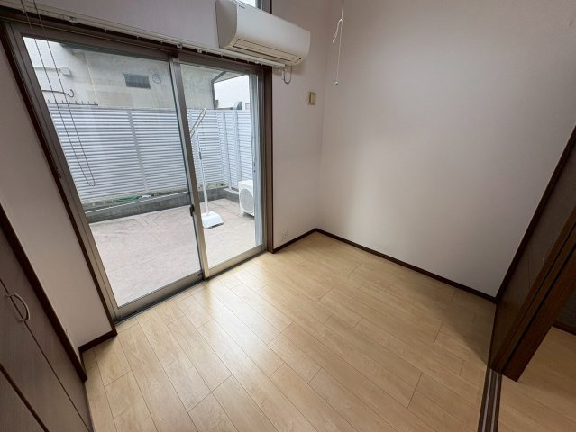 EPガーデン鬼越の居間・リビング