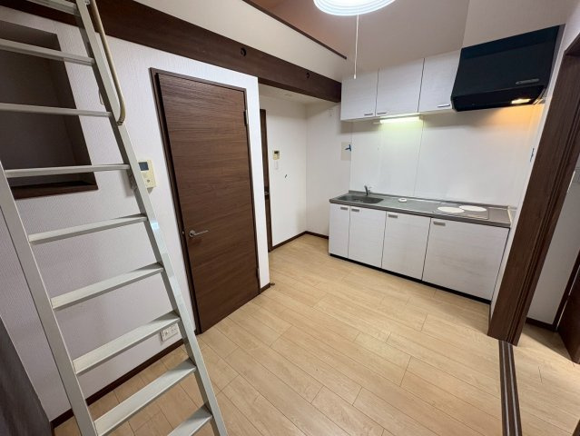 EPガーデン鬼越の居間・リビング