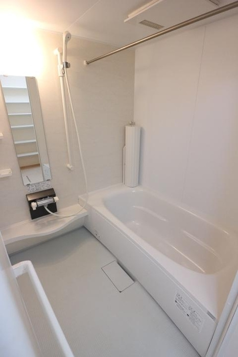 オ・ソレイユABIKOの浴室|バスルーム