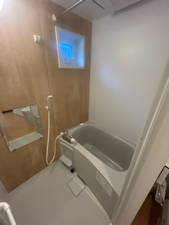 落ち着いた空間のお風呂です