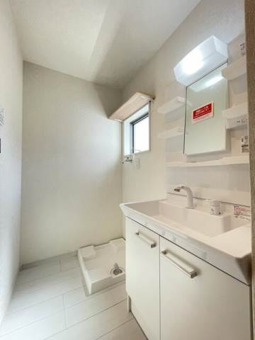 中野区鷺宮５丁目のアパートの独立洗面台