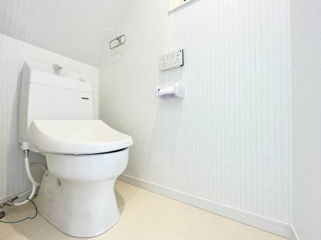 【トイレ】 | 八尾市上之島町北1丁目 | トイレは1階と2階の2ヶ所に完備♪こちらは1階のシャワートイレです☆