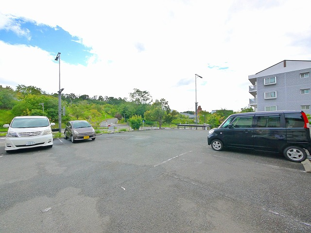 エントピア梅美　A棟の駐車場|駐車場完備です