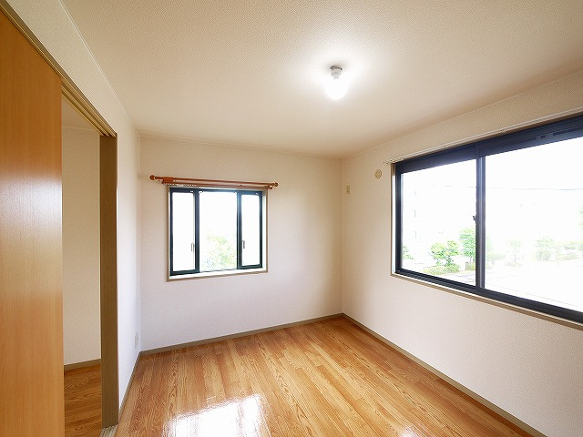 エントピア梅美　A棟の居間・リビング|おしゃれな居間です