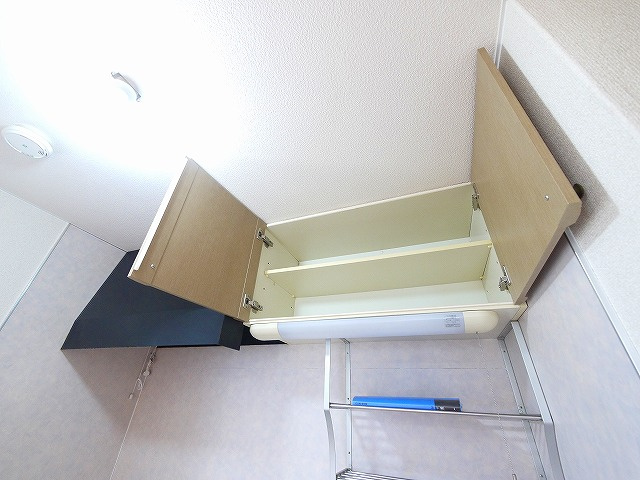 エントピア梅美　A棟のキッチン|コンパクトなキッチンで掃除もラクラク