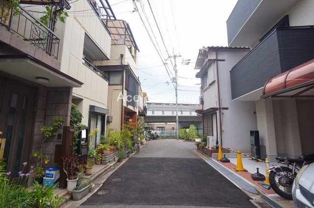 【前面道路含む現地写真】 | 八尾市東弓削1丁目 | 【前面道路：幅員約4.7ｍ☆】