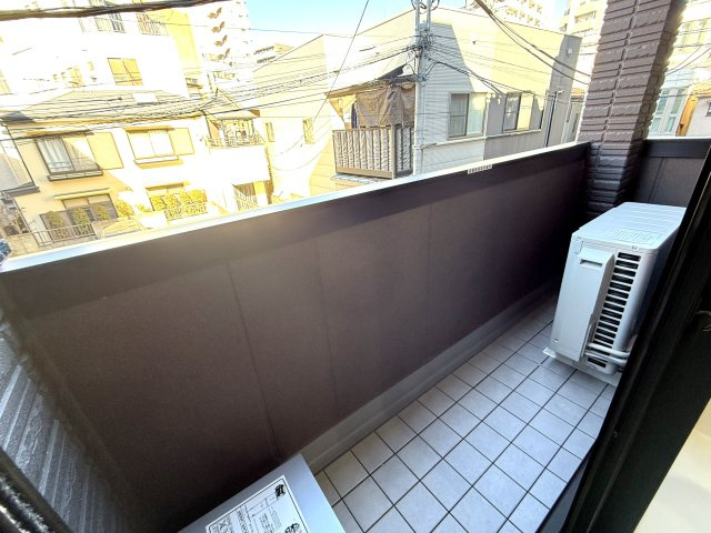 【バルコニー】