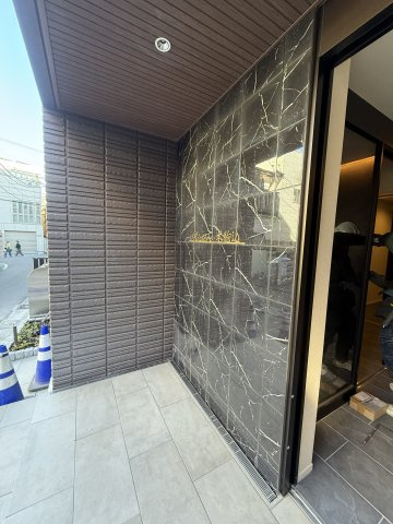 【エントランス】