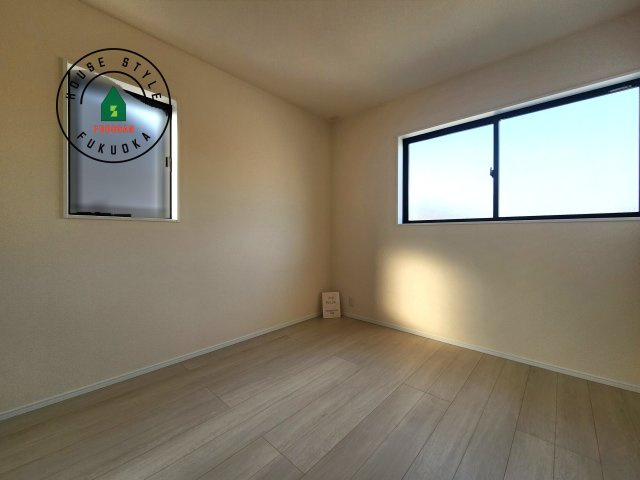 福岡市東区高美台2丁目第1-1棟（1号棟）の洋室|採光良好な洋室は全居室、複層ガラスの遮熱効果と断熱効果で、一年中快適に過ごせます。