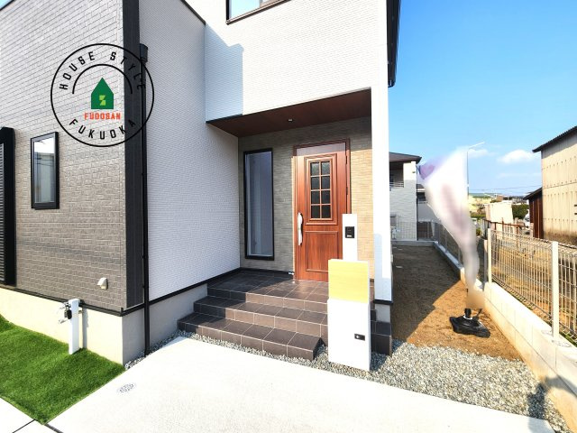 福岡市東区高美台2丁目第1-1棟（1号棟）の玄関|おでかけの時も帰った時も、「我が家」を最初に感じでもらえる素敵な空間に。