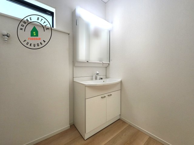 糟屋郡須恵町上須惠第4-2棟（2号棟）の内観：施工例|洗面所は小さなプライベートスペース。歯磨き、洗顔と毎日施す個人空間。