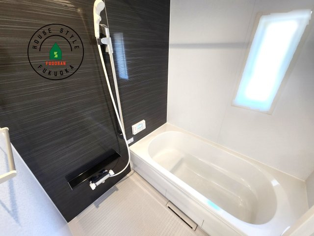 福岡市西区野方5丁目第15-2棟（1号棟）の内観：施工例|浴室は一日の疲れを癒す場所だから、家族みんながゆったりできる快適設計。追い炊き機能付きオートバス。安定した温度で、いつでも快適に入浴できます。