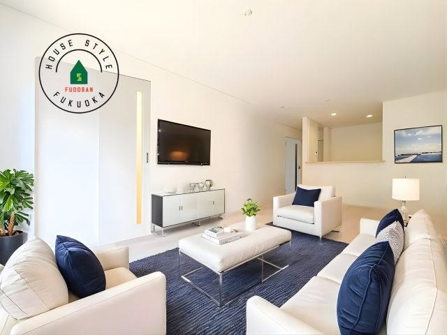 福岡市西区野方5丁目第15-2棟（1号棟）の内観：施工例|明るく開放的なリビングダイニングは豊かな陽光が注ぎ込み、やすらぎの空間を演出してくれます。ご家族で楽しいひとときをお過ごし下さい。※家具はCGを合成したものです。