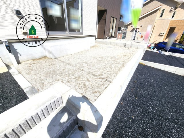 福岡市西区野方5丁目第15-2棟（1号棟）の庭|お庭で自由な時間を過ごせます。