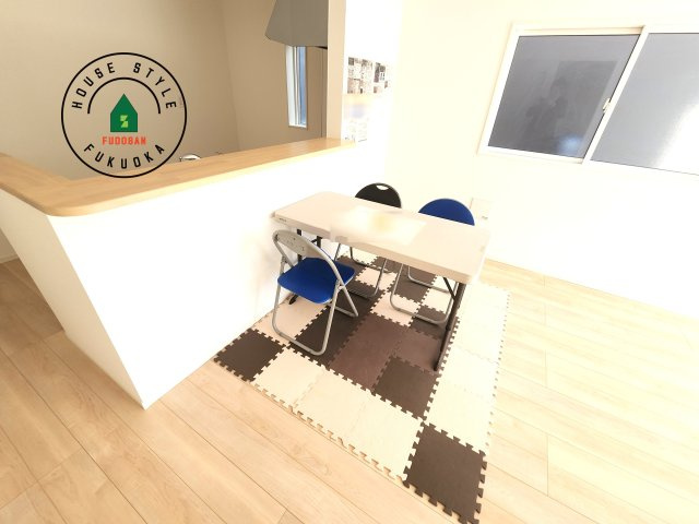 福岡市西区野方5丁目第15-2棟（1号棟）の内観：施工例|ダイニングとリビングのメリハリが付けやすい空間設計になっています。