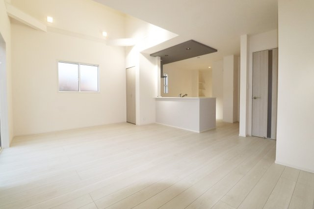 郡山市静西１丁目　　　3号棟　　　大成小学校、郡山第７中学区の居間・リビング