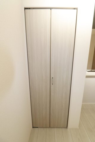 郡山市静西１丁目　　　3号棟　　　大成小学校、郡山第７中学区の収納