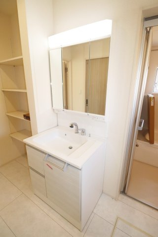 郡山市静西１丁目　　　3号棟　　　大成小学校、郡山第７中学区の洗面所