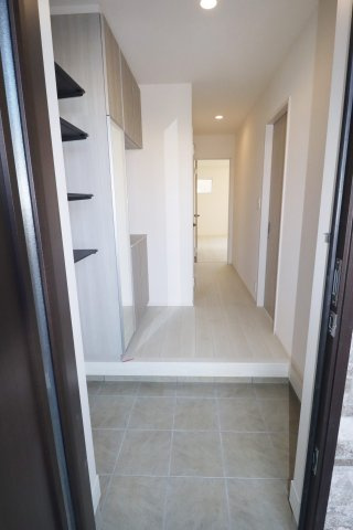 郡山市静西１丁目　　　3号棟　　　大成小学校、郡山第７中学区の玄関