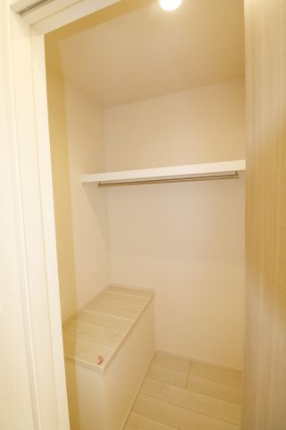 郡山市静西１丁目　　　3号棟　　　大成小学校、郡山第７中学区の収納