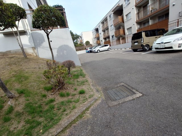 パシフィック我孫子グリーンタウン１６号棟の駐車場
