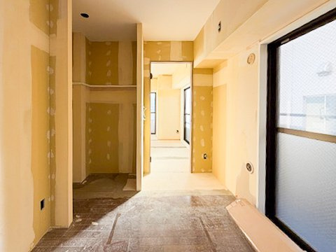 ライオンズマンション綾瀬・谷中公園305号室のロビー