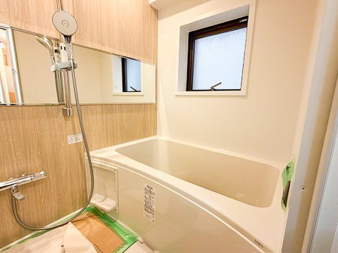 ライオンズマンション綾瀬・谷中公園305号室の浴室