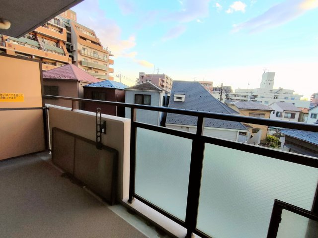 ライオンズマンション綾瀬・谷中公園305号室の展望