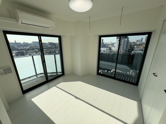 S-RESIDENCE本中山aloriaの居間・リビング