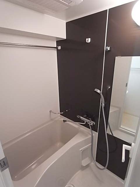 アドバンス神戸アルティスの浴室