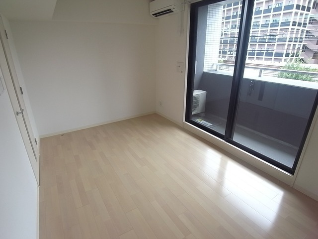 アドバンス神戸アルティスの居間・リビング