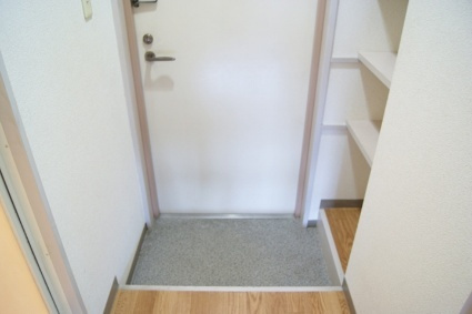 アルファコートの玄関