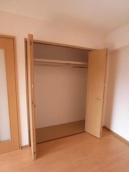 パレス東洋神戸5号館の収納