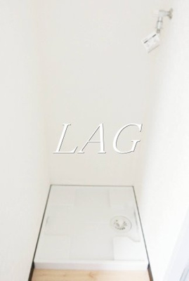 【設備】 | 東海ビル | 室内洗濯機置き場です。