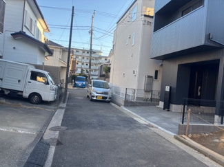 【前面道路含む現地写真】 | 新築住宅　権太坂2丁目　全2棟/今回販売1棟（1号棟） | 前面道路