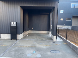 【駐車場】 | 新築住宅　権太坂2丁目　全2棟/今回販売1棟（1号棟） | カースペース