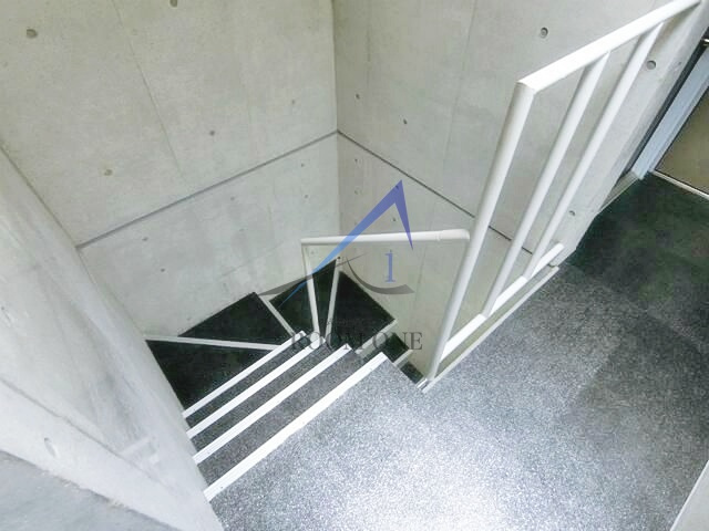 荻窪カフェレジデンスのその他共用部分|共有階段です。