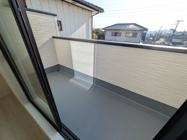 日立市東町　3期　新築戸建　2号棟のバルコニー