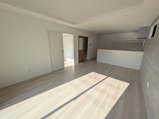 日立市東町　3期　新築戸建　2号棟の居間・リビング