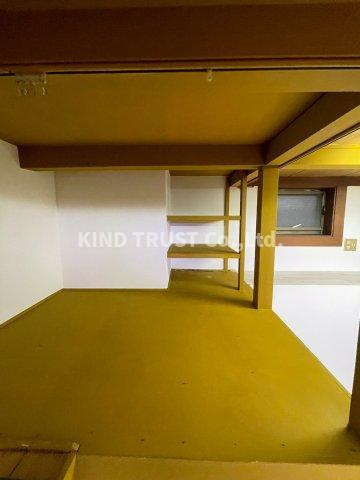 シャトー南森町の居間・リビング|こちらのリビングで趣味の時間をお楽しみください