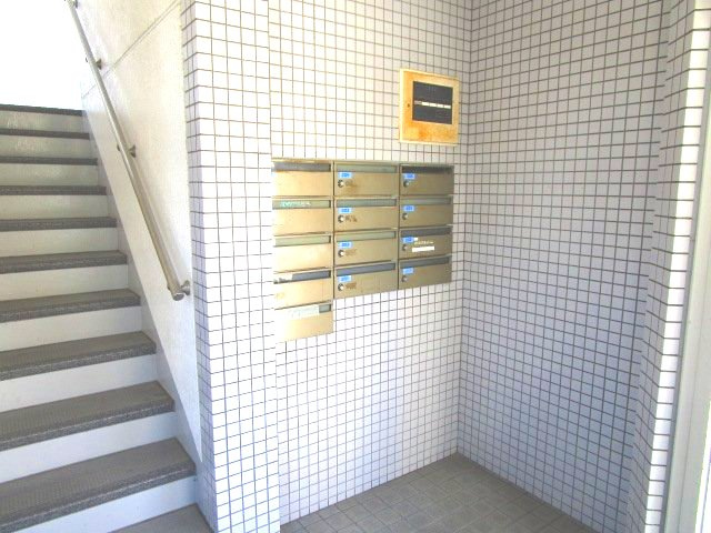 メゾンＭ香ヶ丘のその他共用部分|集合ポスト