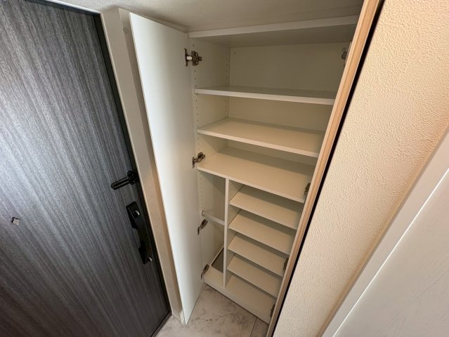 S-RESIDENCE本中山aloriaの収納